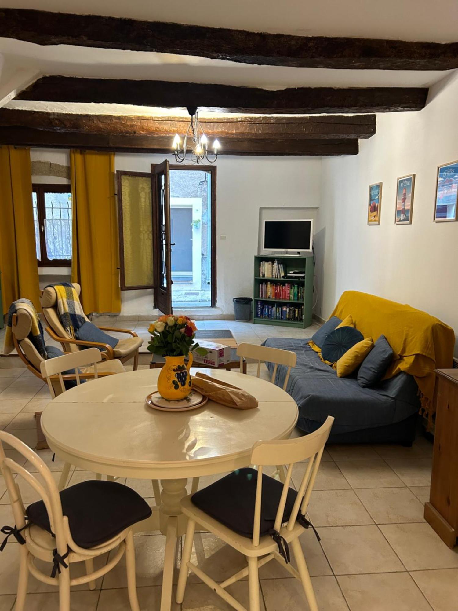 Villa Historic French Townhouse Saint-Thibéry Esterno foto